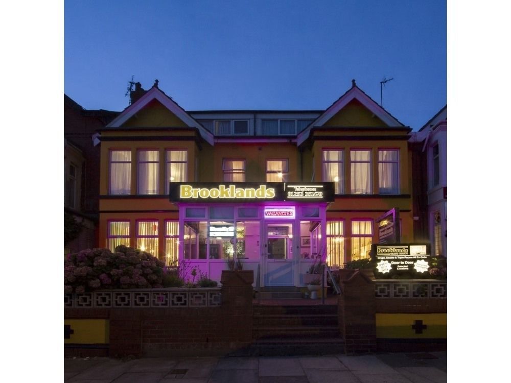 Brooklands Over 50'S Only Blackpool Esterno foto